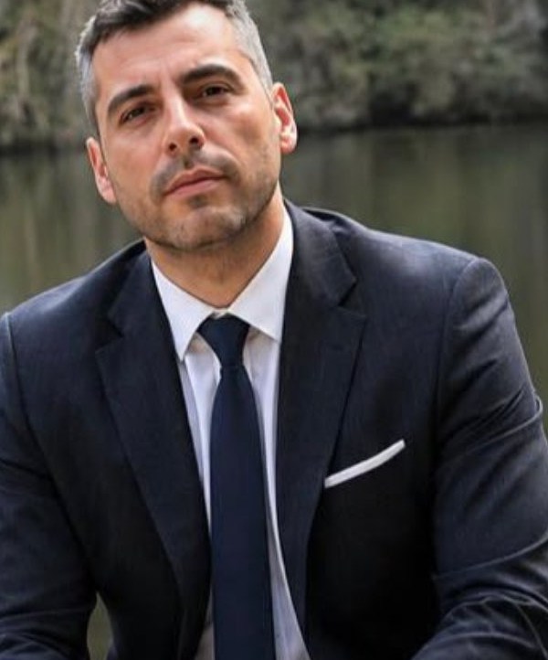 Retrato de César Gallegos, abogado